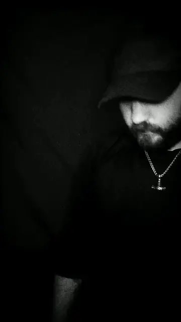 FinnFreyrson's tweet photo. Flirting with my madness was one thing, but the moment that madness began flirting back. That was euphoric. #RowanWestbrook #LineageTheSeries #SilvermoonProductions #LTSFamily #madness #flirting #Euphoria https://t.co/KVexpdCfPW
