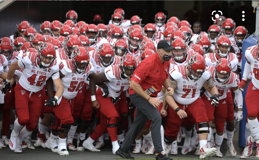 _NolanMcConnell's tweet photo. After a great talk with @CoachGarrisonOL I am blessed to announce I’ve received a scholarship offer to play at @PackFootball! @StateCoachD @NCState https://t.co/BVUIznR1EH