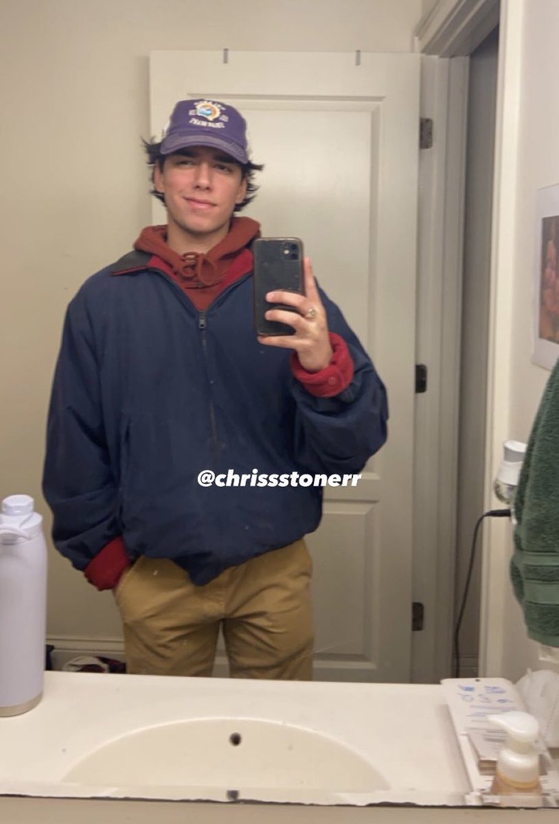 biMD21 on Twitter: "RT @chrissstonerr: Smile showing teeth or not?"