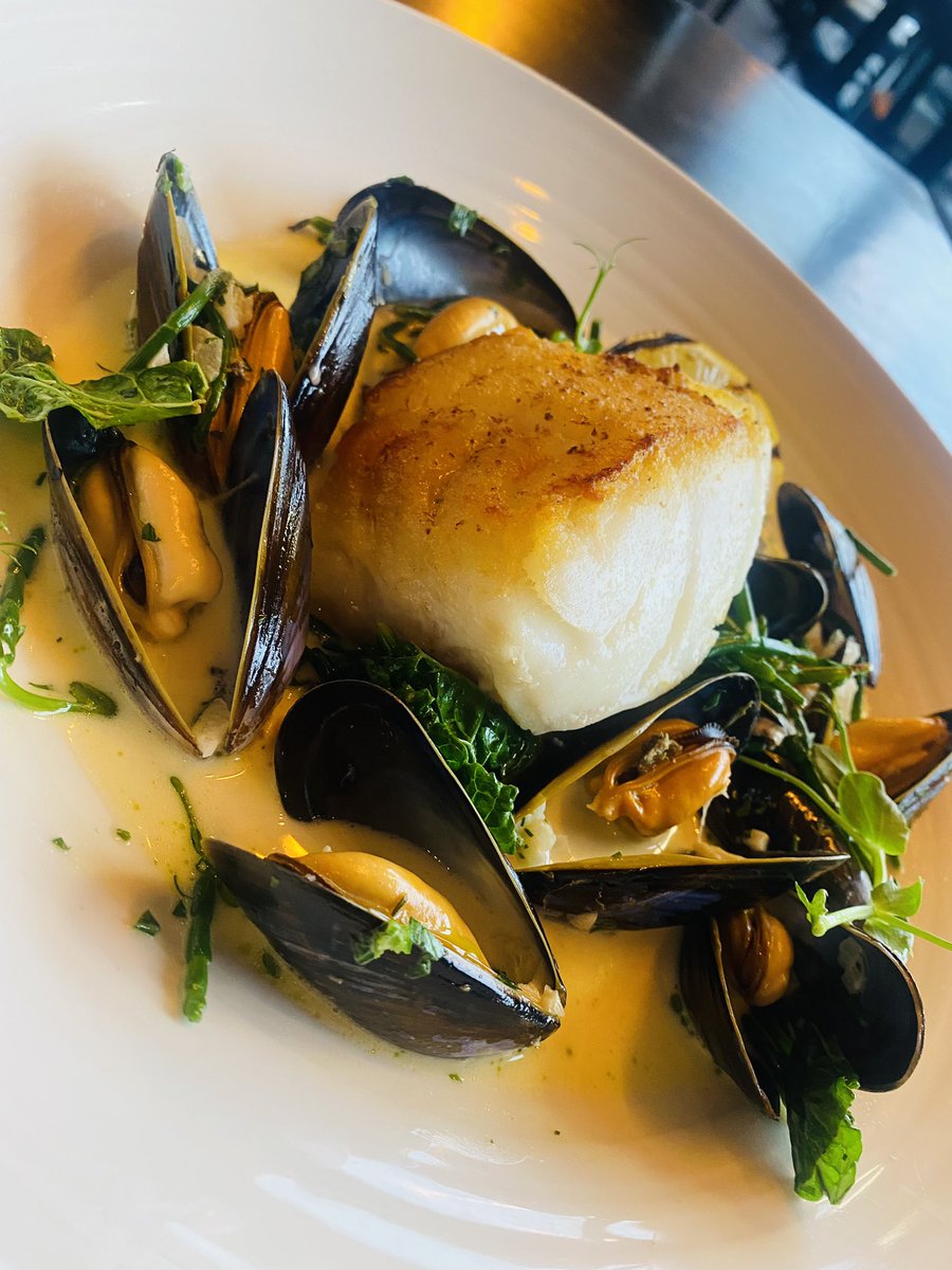 Another cracker <a href="/TheBirdatBirtle/">THE BIRD AT BIRTLE</a> Roast cod / samphire / mussels / white wine cream