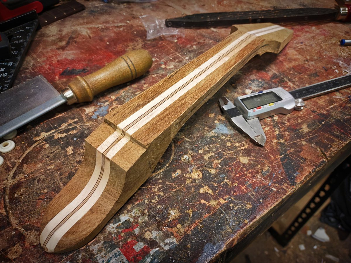 Sam's Strings tweet media