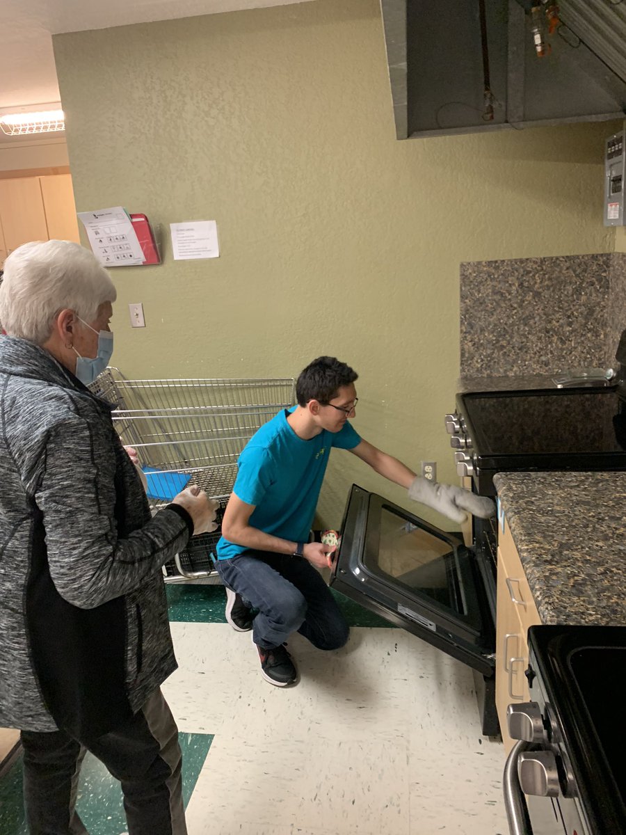 CISDLifeBridges's tweet photo. Just another day at Life Bridges- Taking care of business on this rainy day! @lindslottcisd @CISDSpecialEdu1 @CISDSPEDLady @FoxCISDATLID https://t.co/be3q2KtHcz