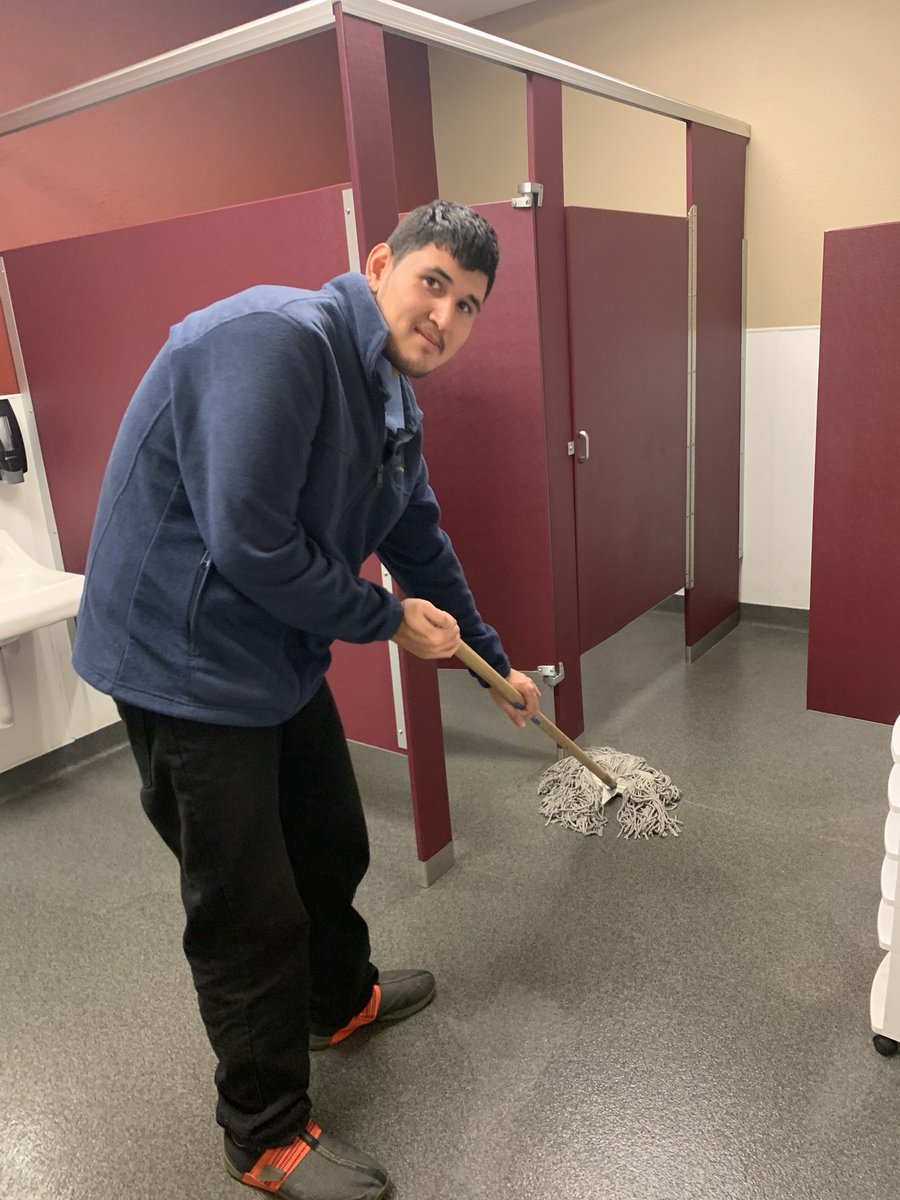 CISDLifeBridges's tweet photo. Just another day at Life Bridges- Taking care of business on this rainy day! @lindslottcisd @CISDSpecialEdu1 @CISDSPEDLady @FoxCISDATLID https://t.co/be3q2KtHcz