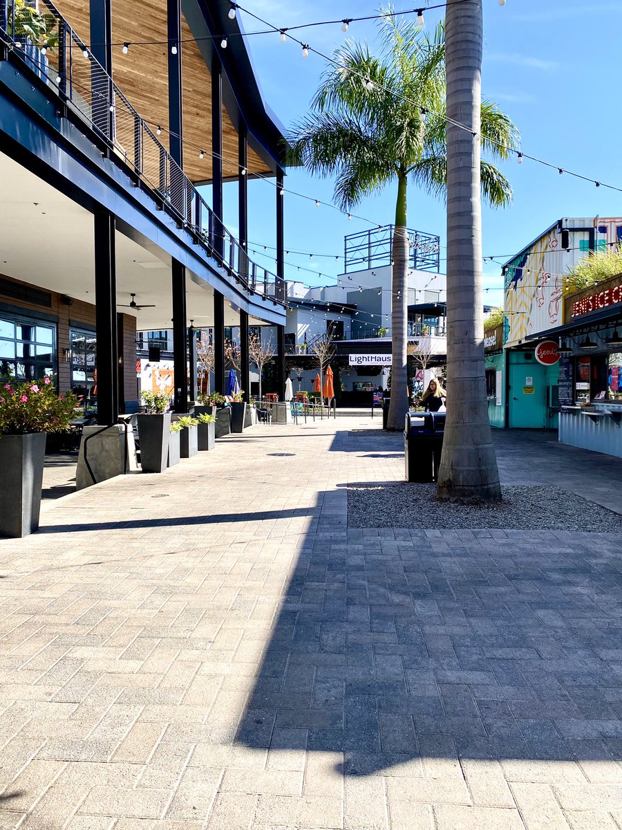 In Tampa for <a href="/StartupofYear/">Startup of the Year®</a> #SOTYSummit9 and sent this picture to my wife while at @sparkmanwharf. She immediately spotted <a href="/jenisicecreams/">Jeni's Splendid Ice Creams</a> in the back.

We do ❤️ us some Jeni’s.