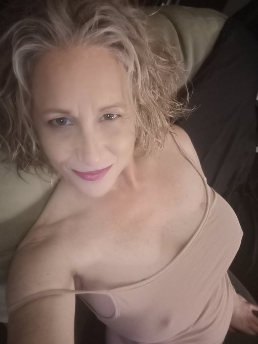 Two cups sizes is what I brought back to you 😘😍 https://t.co/L87q38NpM4<a href="/tag/daisydukes"class="tags"><span>#daisydukes</span></a><a href="/tag/mommykink"class="tags"><span>#mommykink</span></a>