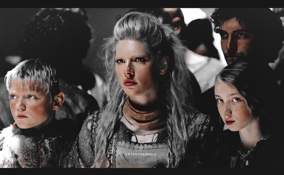 ⠀⠀⠀
⠀⠀⠀
⠀⠀⠀ ⠀⠀⠀⠀ 𝚁𝙴𝙻𝙰𝚃𝙸𝙾𝙽𝚂𝙷𝙸𝙿𝚂. ♱
⠀⠀⠀ ⠀⠀⠀ ⠀𝑐𝘩𝑎𝑝𝑡𝑒𝑟 𝑜𝑛𝑒 ——
⠀⠀⠀