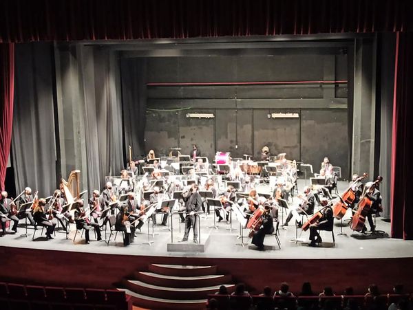 El pasado martes 16 de enero nuestro alumnado de 2º de ESO tuvo la oportunidad de disfrutar de un concierto didáctico de la Orquesta de Córdoba en el Teatro Góngora. ¡Un placer para los oídos!