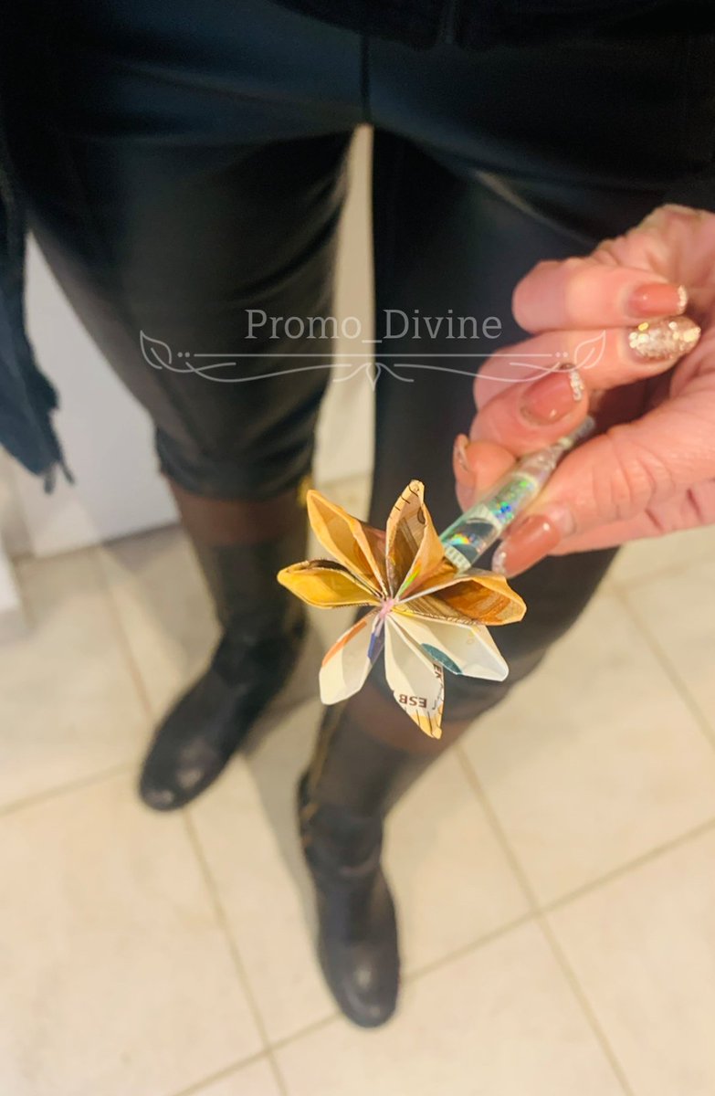 promo_divine's tweet photo. Ein Sklave durfte mich heute das zweite Mal bei einem Cash and Go treffen. Seine Aufgabe war: Kreativ sein! 

Mit der Kreativität seines Tributs kann ich zufrieden sein, oder? 😈

Findom | Femdom | Geldherrin | Ulm https://t.co/k4fGq3a5yM