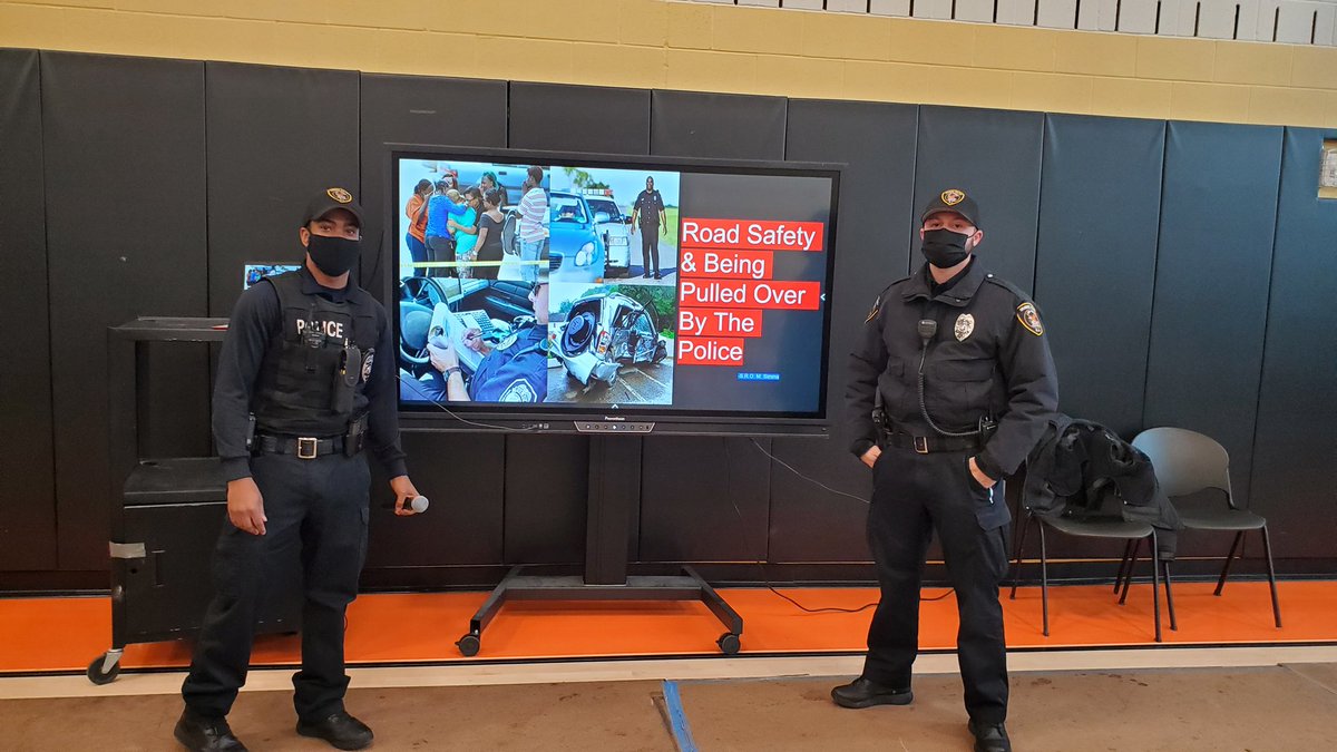 OHSFrantan's tweet photo. Big thank you to OPD Officer Simms &amp; Officer Juliano for presenting to our Driver's Ed classes! They discussed road safety and what to do if you are pulled over, great topics for outlr future drivers. #orangetornadoes #orangepd #roadsafetyawareness https://t.co/XzRjJacViX