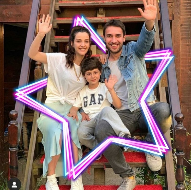 gamzegulsen_71's tweet photo. Seneye 5. Yıl kutlamasında görüsmek üzere. Hoşçakalın .. Hep iyi tarafda kalın.
#SenAnlatKaradeniz #SakFandom
#NefTahYiğ #UlRemDem
#UlaşTunaAstepe #IremHelvacıoğlu #DemirBirinci https://t.co/NULBTIrUs9