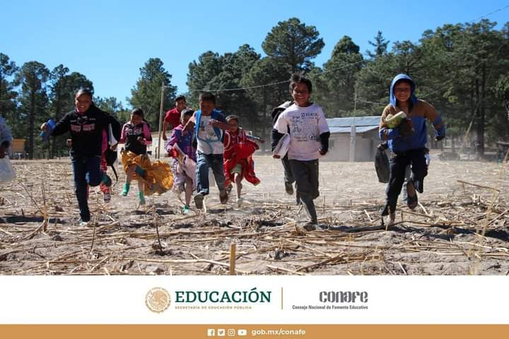 CONAFE_mx's tweet photo. El @CONAFE_mx festeja el #DíaInternacionalDeLaEducación propuesto por la @UNESCO, que este año tiene el lema: "Cambiar el rumbo, transformar la educación". Su objetivo es fomentar una educación de calidad, inclusiva y equitativa para construir un futuro pacífico y sustentable. https://t.co/LlrV7qRl98