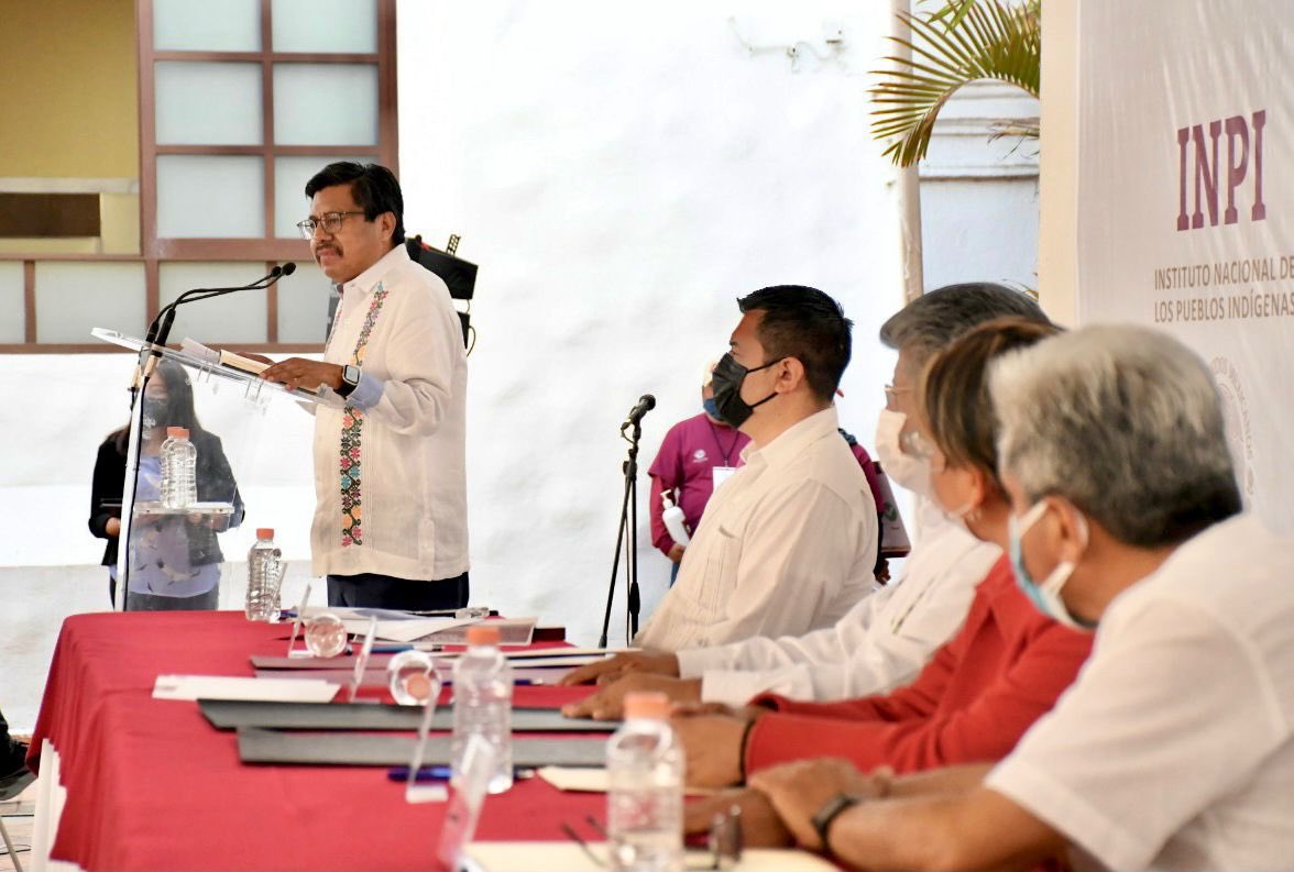DEELAYUUK's tweet photo. Oaxaca de Juárez es una ciudad multicultural, crisol de culturas, lenguas y tradiciones de los pueblos indígenas!

Vamos a trabajar de la mano con el Presidente Municipal @FMartinezNeri a fin de generar un horizonte de bienestar y dignidad para nuestros pueblos! https://t.co/8sUA52wzmp