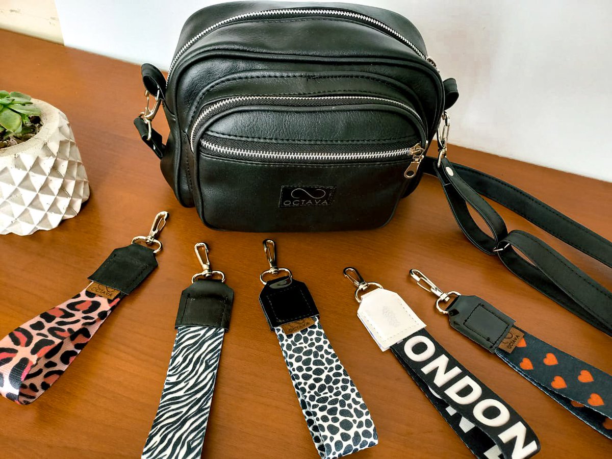 Che mi vieja necesita un empujoncito para mostrar sus carteras y mochilas en redes. Esta muy desilusionada por que dice que a nadie le gusta y quiere cerrar el emprendimiento que tanto ama y tanto le costo levantar sola. ¿Me pueden ayudar compartiendo a ver si vende alguna?