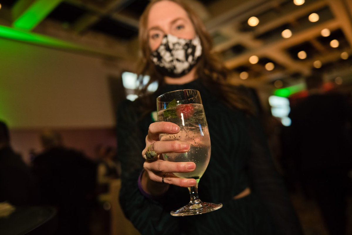 BILDCR's tweet image. How about some #MondayContent to kick off the week? 

Head over to our #Facebook page to find all the photos from the BILDCR Holiday Reception in December 😄 

#BILDCR #YYC #yycre #Calgary #yycevents