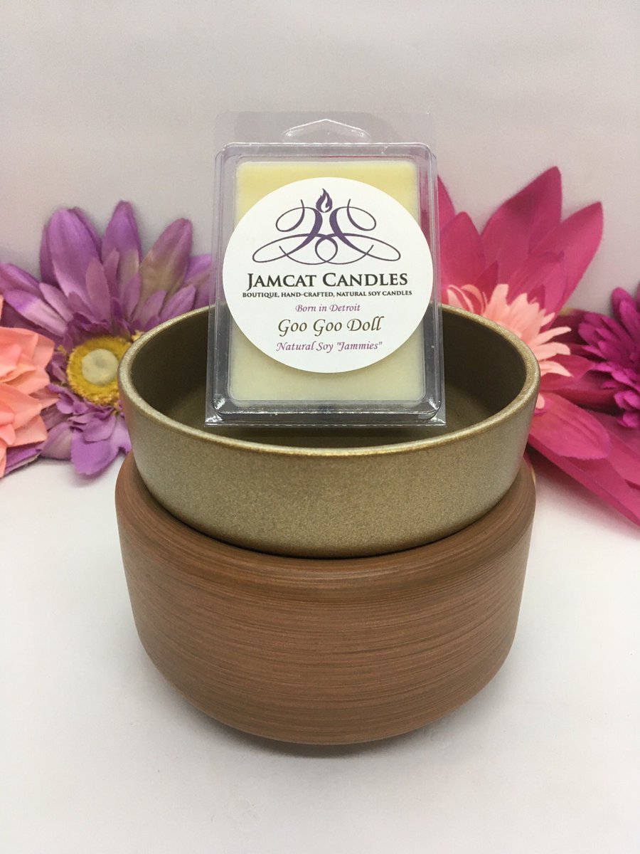 jamcatcandles's tweet photo. @loccess Hi there! You can pick up both wax warmers and candles at Jamcat Candles! Happy to help! https://t.co/fK6DYAX8oq https://t.co/uZaWia7SkI