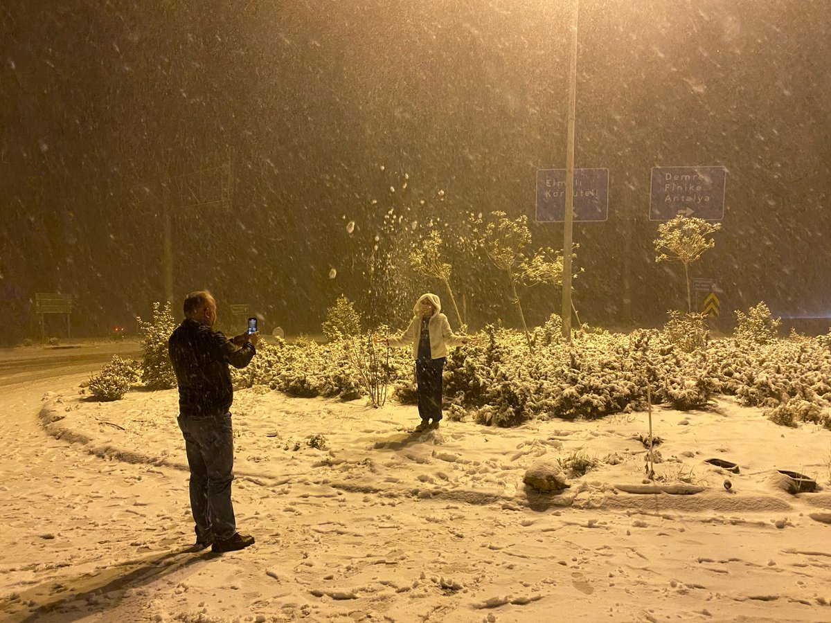 gazeteduvar's tweet photo. Antalya'nın Kaş ilçesinde kar yağdı
https://t.co/mLjltOWQAZ https://t.co/cuwr6qptDN