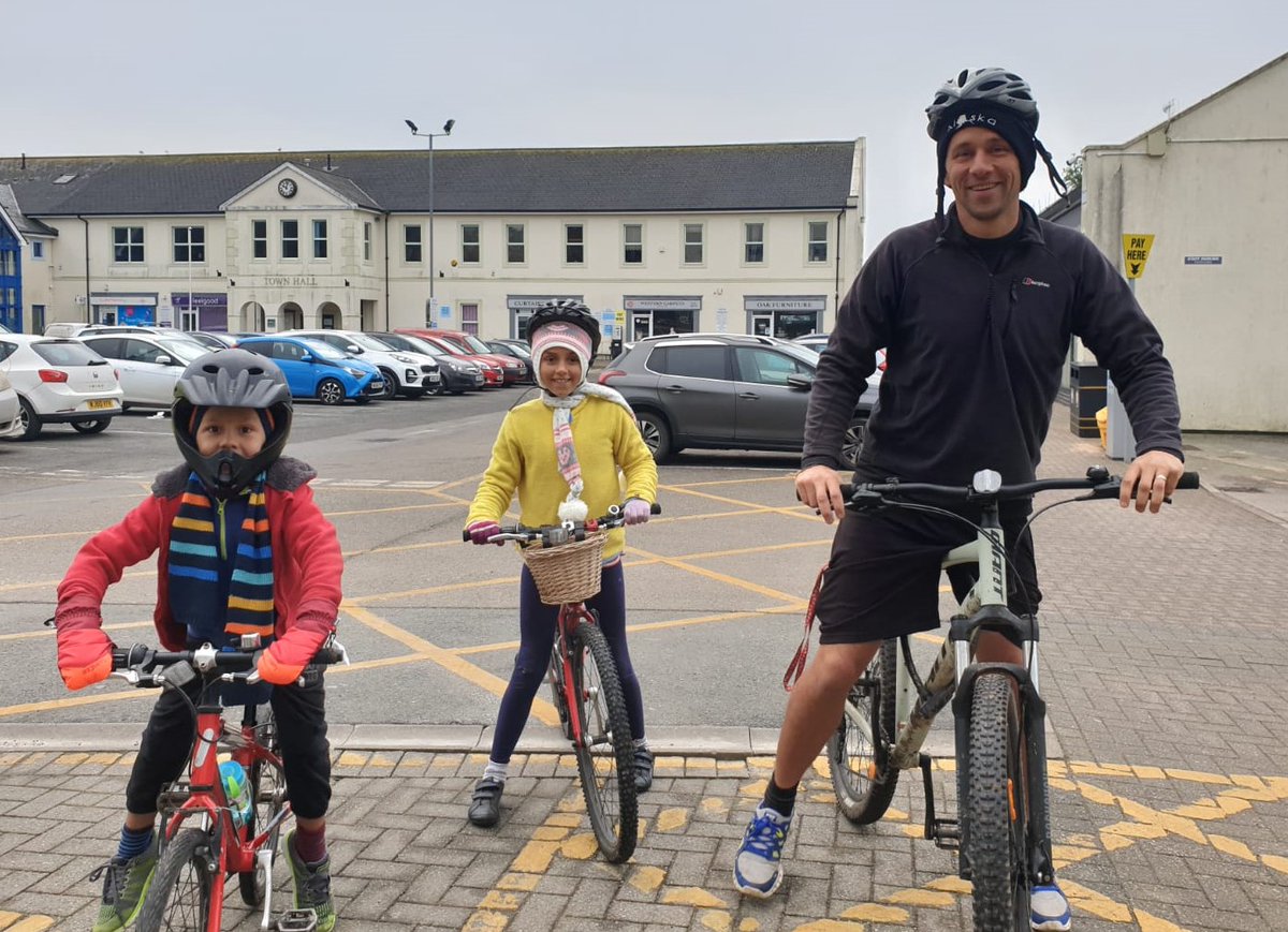 PL21Ivybridge's tweet photo. Meet Simon. His family were among a group of 17 adults and 9 children on our family bike ride with breakfast in Ivybridge yesterday with @CyclingUK_SW.
Watch out for our next rides @VisitDartmoor @devonclimate @The_Watermark @SustransSouth https://t.co/CL66b1IVtz