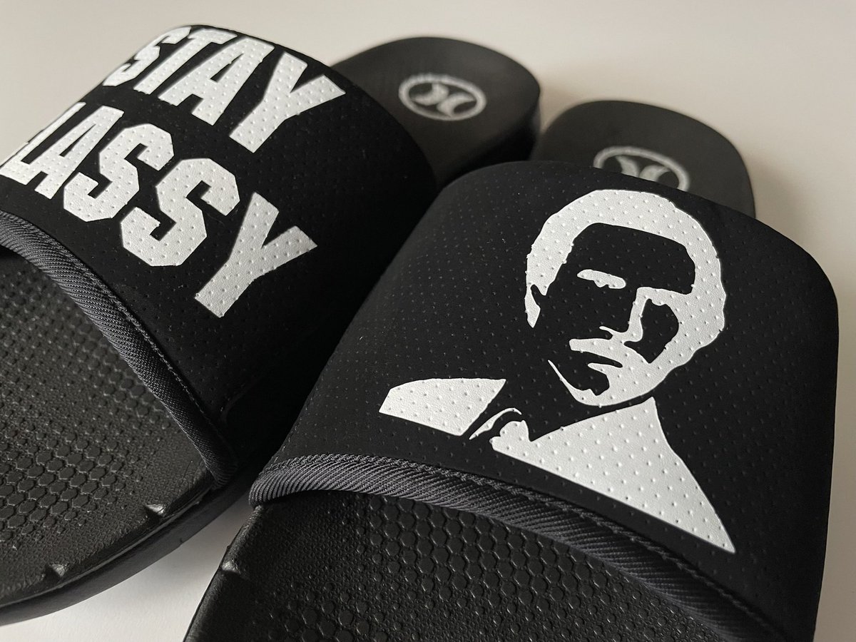 Lindens_Customs's tweet photo. Custom Slides ! #youstayclassysandiego #ronburgundy #hurley #slides #customshoes https://t.co/0PFmwPpmlV