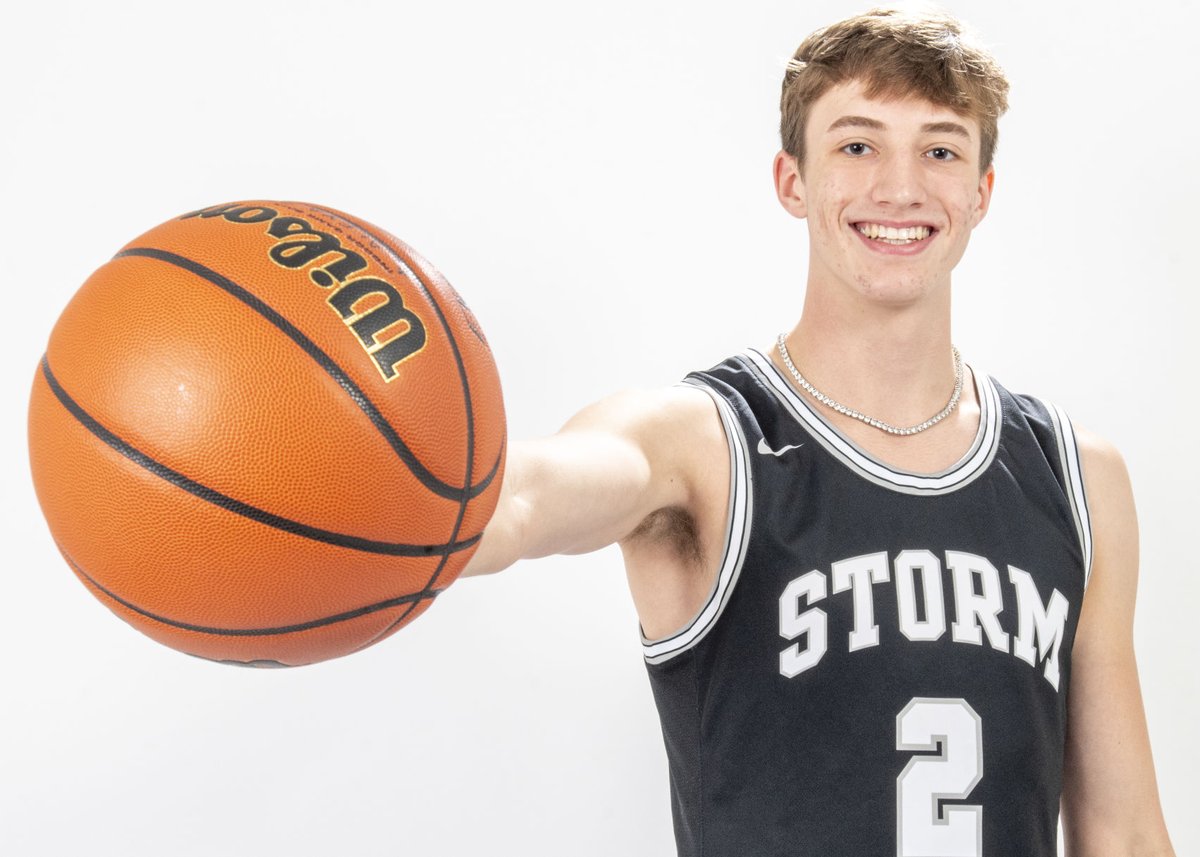 Friday's Faces of Winter: Colden Earles of <a href="/SaltFork_HS/">Salt Fork H.S.</a> boys' basketball ...

Favorite athlete: Derrick Rose
Favorite team: Chicago Bulls
Sporting event he'd attend: NBA Finals
Favorite sport besides basketball: Football

news-gazette.com/multimedia/fac… #NGMedia