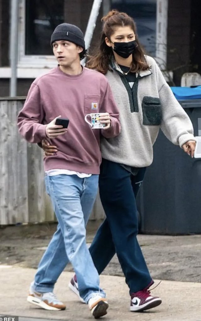 cegonzalezz's tweet photo. Zendaya y Tom 💕 estoy enamorada ok? https://t.co/mZjsjf43PW