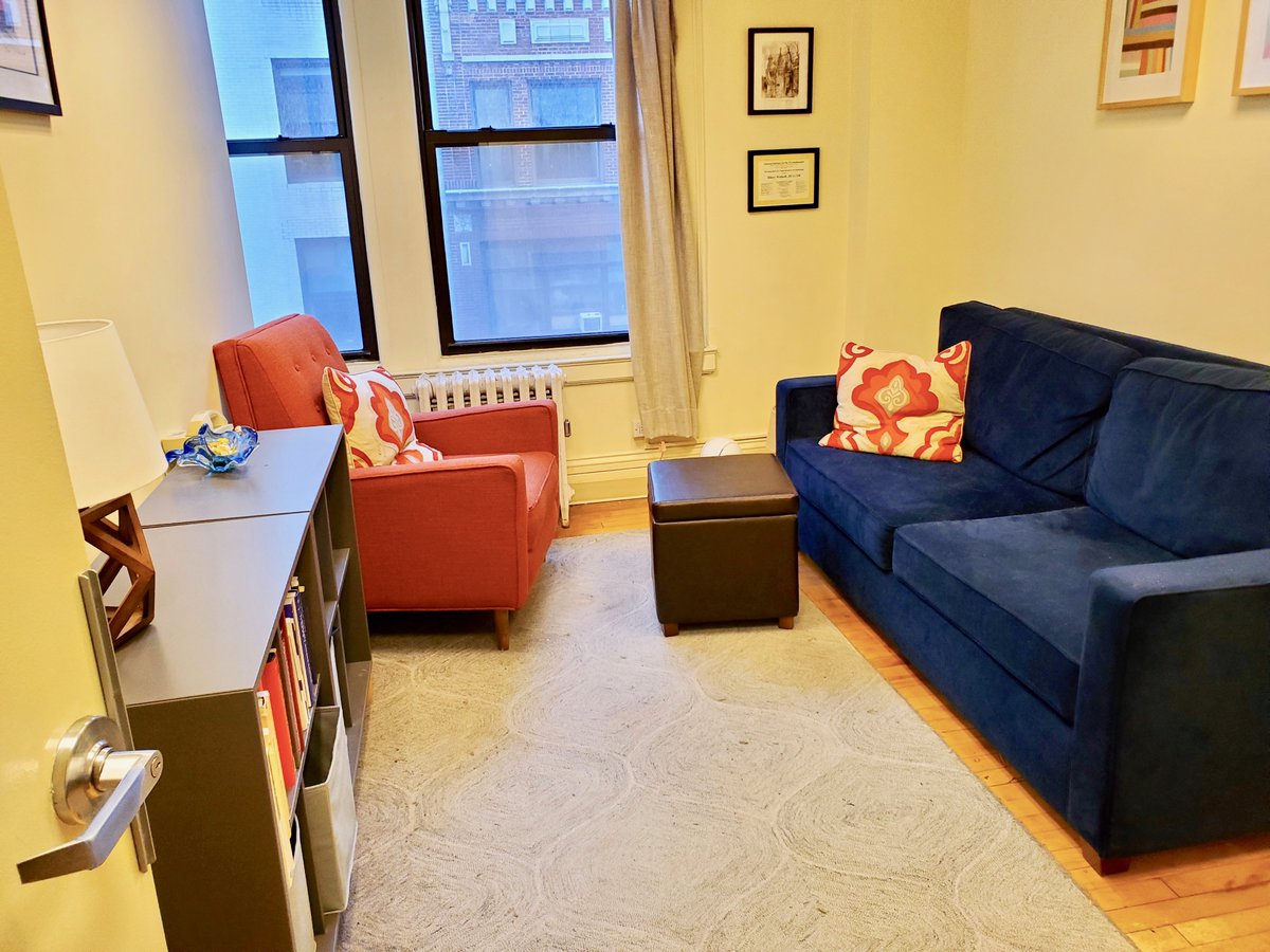 TherapyOfficeNY's tweet photo. We have full-time and part-time therapy offices for rent in the prime NYC neighborhoods (Greenwich Village, Union Square, and Chelsea). Please contact us for more information: aiclprofessionals@gmail.com #nyc #therapy #office #manhattan #therapyoffice #rental #NewYork #RealEstate https://t.co/qzdnXpQrwW
