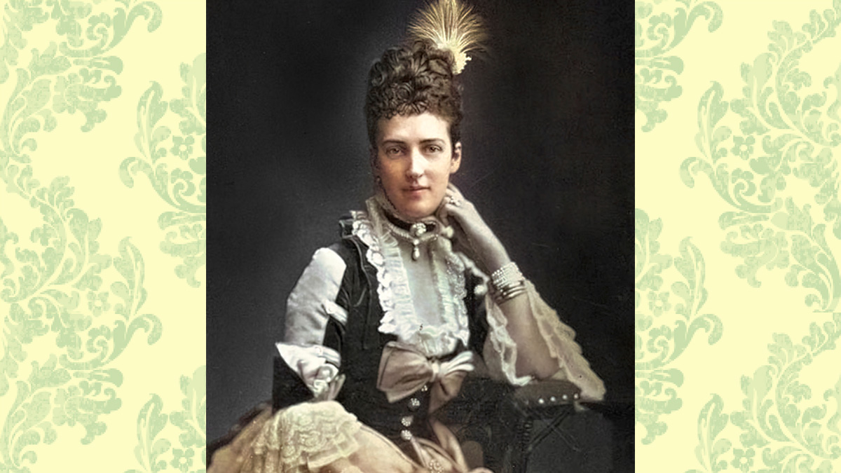 AlixAndMinnie's tweet photo. Upon her engagement to the Prince of Wales, Queen Victoria gifted a manor known as Sandringham House to Princess Alix of Denmark. Her husband-to-be disliked the home and tore it down to build a finer estate in its place, which became Alix’s favorite place to stay. #royaltrilogy https://t.co/9ZpJfrdftd