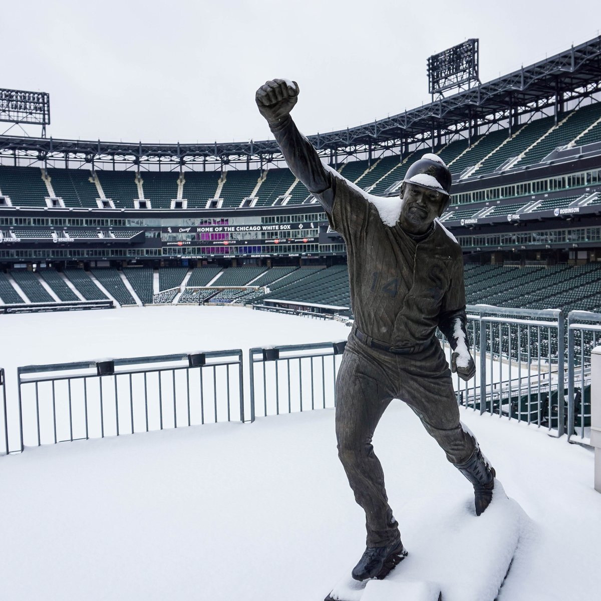 whitesox's tweet photo. There's snow place like home. https://t.co/ddG0VEVbH9