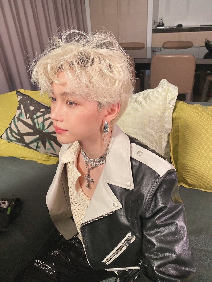 Agusha_D24's tweet photo. Невероятной красоты человек💫

#StrayKids #Felix https://t.co/iouGbuY5m8