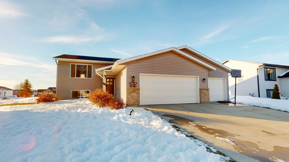Realtyedgeteam's tweet photo. 👀Coming Soon

Listing, Photos &amp; More Info: https://t.co/L4oUheSpSc...
📍 1203 7th Avenue SE, Kasson, MN 55944
🏡3 Bedrooms | 1 Bathroom | 1,964 SqFt
🔥 $270,000

If you have any questions about this property contact Dan Kingsley at 507-990-1721 | Dan@therealtyedge.com https://t.co/ely7oKSrTF