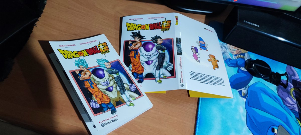 Yuluga's tweet photo. Gracias a Rogeru y @GrupoKame se ha podido publicar el trabajo, al fin comoletado, de Toyotaro con el manga de Dragon Ball Super: La Resurrección de F
¡Un trabajo bestial y única en el mundo!
#GrupoKame #Rogeru #Toyotaro #Toriyama #GoldenFreezer #Freezer #DragonBallSuper https://t.co/nANGXSY8bD