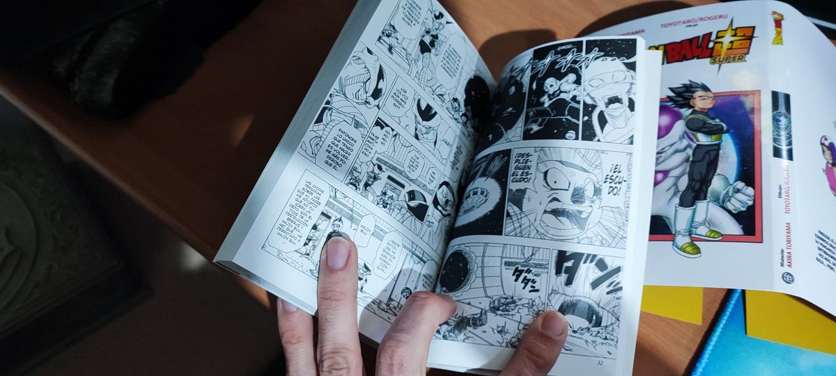 Yuluga's tweet photo. Gracias a Rogeru y @GrupoKame se ha podido publicar el trabajo, al fin comoletado, de Toyotaro con el manga de Dragon Ball Super: La Resurrección de F
¡Un trabajo bestial y única en el mundo!
#GrupoKame #Rogeru #Toyotaro #Toriyama #GoldenFreezer #Freezer #DragonBallSuper https://t.co/nANGXSY8bD