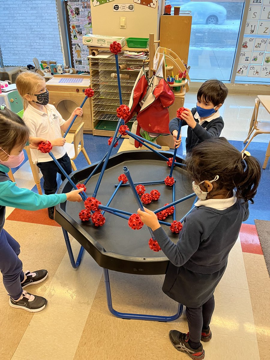 BISCLPReception's tweet photo. Imagination gone wild in the #DaringDeer class. #teamwork #magicmachine #magicwand @BISCLincolnPark https://t.co/RbCp3ILjNS