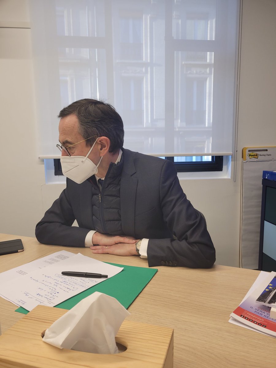 harkisetverite's tweet photo. A la veille de l'examen au Sénat du projet de loi rejeté par les familles de harkis, le Pdt du Comité Harkis et Vérité a été reçu par @BrunoRetailleau, patron des sénateurs LR. Ce projet de loi de @gdarrieussecq divise les familles de harkis !
 @PhilippeTabarot @JulienAubert84 https://t.co/UFTJafoPDW