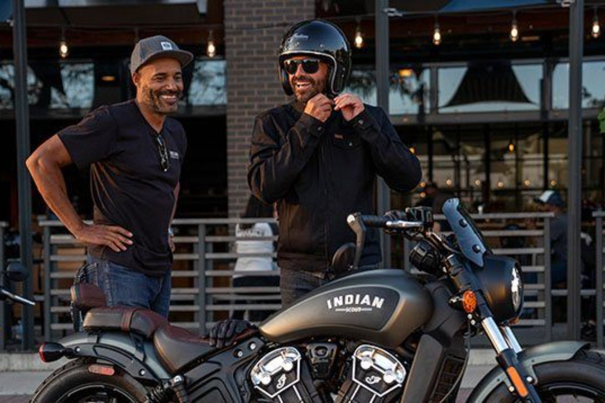firstamericanec's tweet photo. With a bike like the 2021 Indian Scout® Bobber ABS, everyone will stop to admire its premium and iconic style: https://t.co/69h6oePx9f. https://t.co/lsaFTOEooe