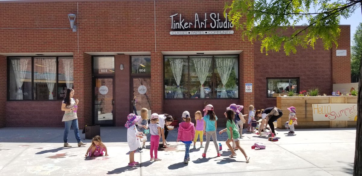 TinkerArtStudio's tweet photo. Summer Camp Countdown ⏰ Mark your calendars! Summer Camps open for registration at 4pm on February 1st. Camps fill in a flash, and we don't want you to miss out! - https://t.co/u7HlLq6YW9 https://t.co/Tzt3kGG94M