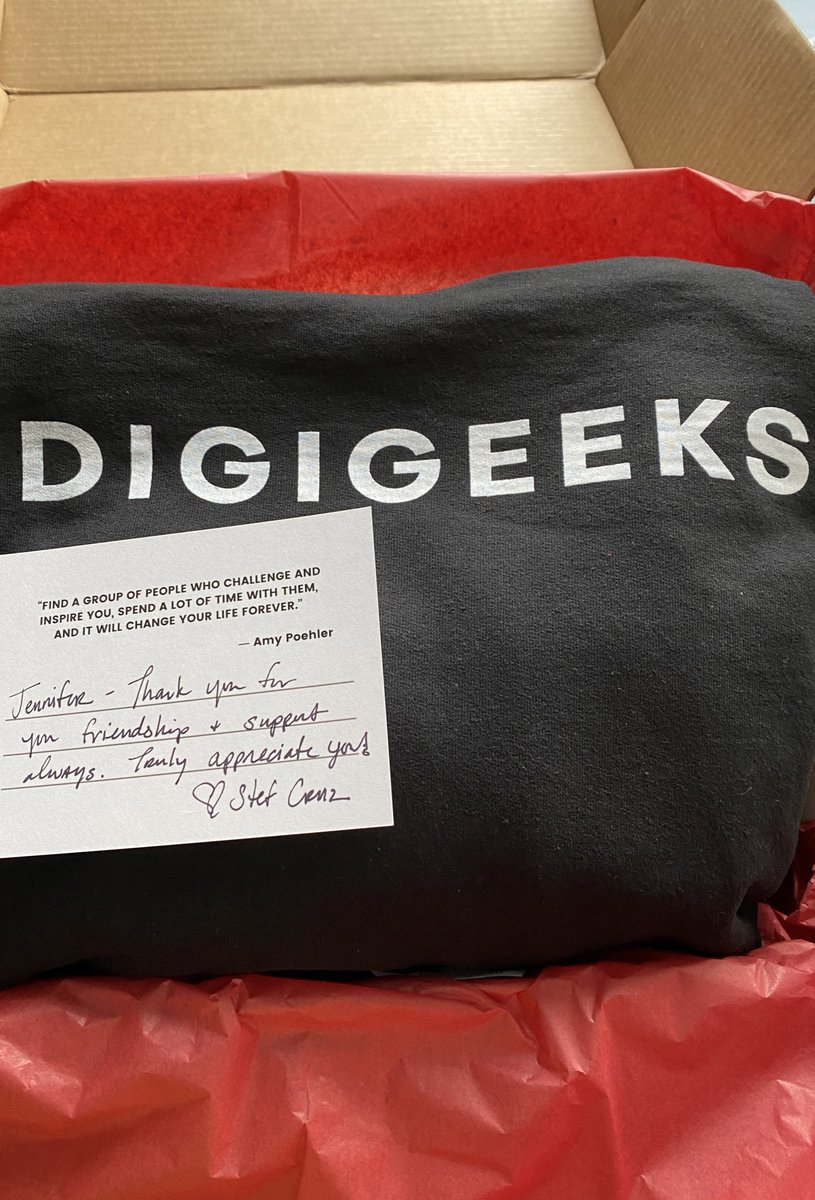WordSparkDigi's tweet photo. Thank you @stefaniecruz and the #DigiGeeks Collective for the thoughtful note and amazing swag! Stef and team are wonderful to collaborate with — talented, innovative + strategic #marcomm leaders who you can trust. Can’t wait to wear this proudly. 🖤 https://t.co/zOYYL1r61Y https://t.co/MNpl5Wett4