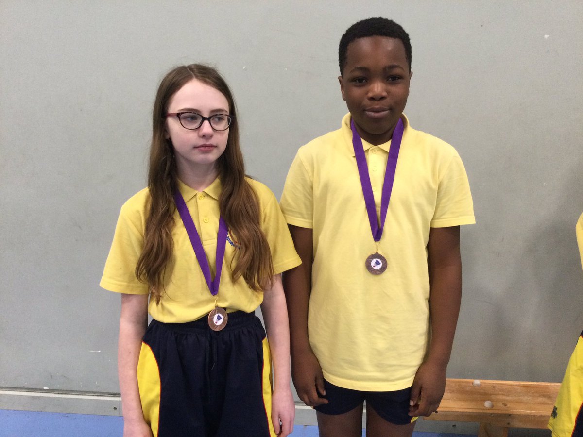 HollinPE's tweet photo. 🏆🥇🥈🥉🏸 Congratulations @HollinPrimary who today won the @MiddletonPSSA badminton tournament. We won 20 out of the 24 games played against other schools with our top pair winning 7/7 and two other pairs winning 6/7 to play each other for 2nd &amp; 3rd. Well done @bowleePE 👏👏 https://t.co/lfOhdSJUaH