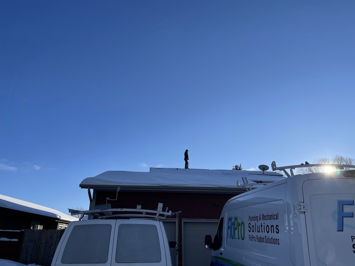 Today’s homeowner PSA—if you smell sewer…your stack is likely frozen. 

Chalk this one up to new adventures. 

Thanks to FloPro for being quick to resolve this!