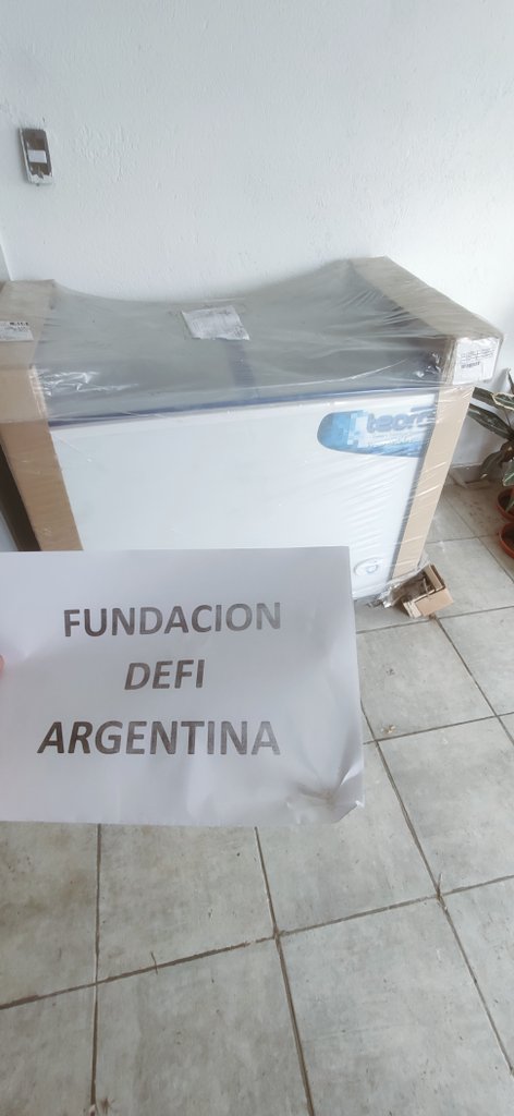 DefiArgentina's tweet photo. Te arremangas, salís de la zona de confort y extendes una mano.
A Victoria 50 kilos de harina para que haga su pan, a Aurelio 12 cajas de leche y arroz que nos pidió porque no tenía para comer, y al comedor de Juan que no tenía heladera para guardarle alimentos a los chicos 👇 https://t.co/QyjLG45qKk