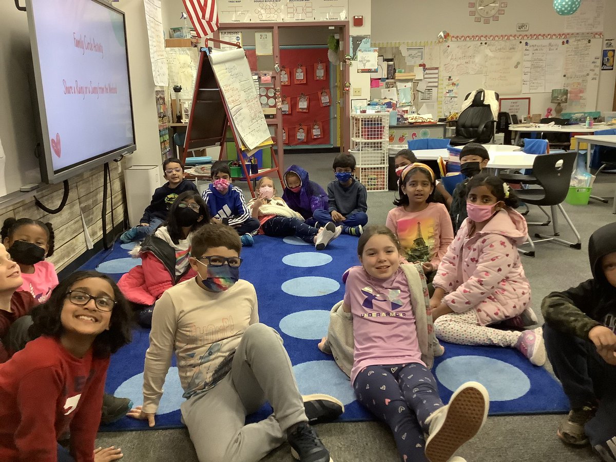 Awilkdce's tweet photo. These 3 things set a positive tone for me today! @DCEtrailblazers  A great family circle time, snacks provided for the staff, and a great team. ❤️ @MrsDayDCE @MsLShepherd @Velazquez2nd #DCEpositivity https://t.co/m1vWO6hfi7