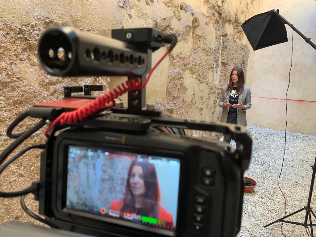 #felizdiadelperiodista 🤗 que además este año coincide con el día del CM.
Por tantos periodistas que nos hemos adaptado a las nuevas formas de comunicar, que hemos crecido profesionalmente con la digitalización y la hemos visto como una oportunidad. A todos, feliz día!!!!