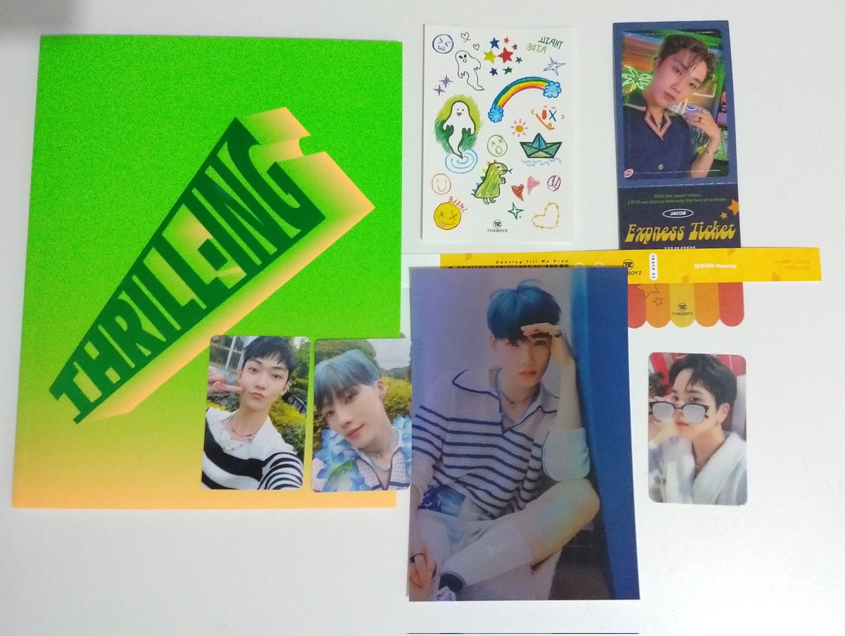 matthwonu's tweet image. o album do sorteio chegou!!
veio bem protegido e com pc do meu utt to chorando 

obrigada @Run_Store_ @BeChingus @Daydreamshopw @chu_store @Horizon_Kstore @ChimmyStore @NariKStore @sseasshop @esbijuterias @CasaDasArmys @lsgdsg @UpdateKBoys @storekpaper @StoreKnation pelo sorteio