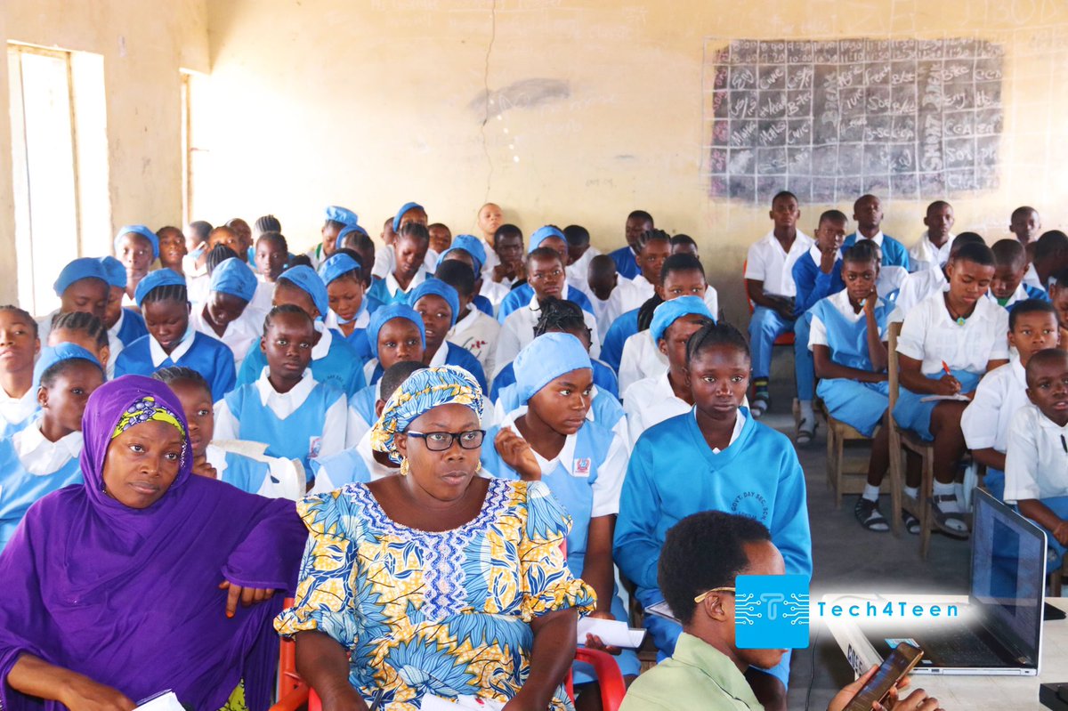 AdedejiOshinojo's tweet photo. We applaud our volunteers' and corp members' generous service and support.
@_Tech4Teen @officialnyscng 
#TechAwareness
#TechOutreach
#NYSCCDSPROJECT https://t.co/HpGm86rmv1