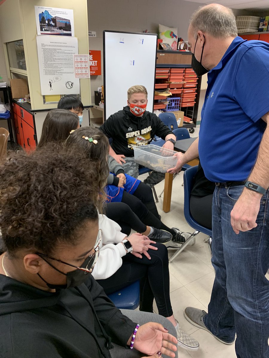 Maria Knowles tweet media