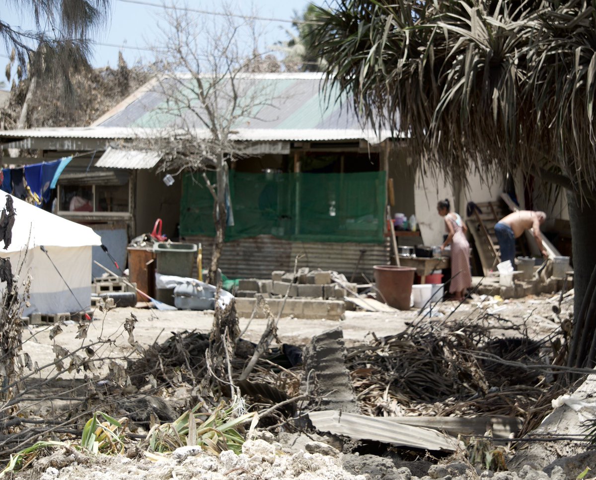 ElizabethVKite's tweet photo. Spoke to some of the families in Sopu area on Sunday who have been affected and have lost all. Unbelievable how positive they remain given their circumstances 🤍 Really puts all into perspective. #HelpTonga See @TakeTheLead_Tonga (Insta) for how you can help donate. #Tonga https://t.co/vDUw3QELZb