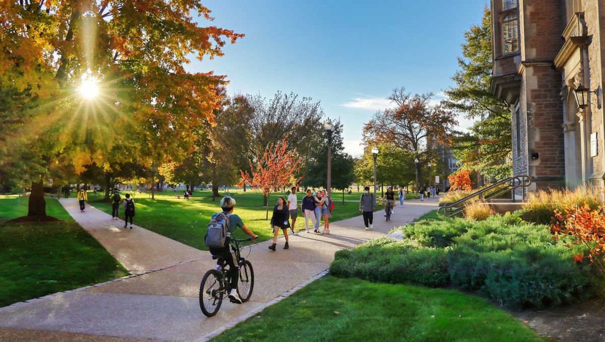 WashU has extended our test optional policy to applicants through Fall 2024! All applicants for classes that will enter in Fall 2023 and Fall 2024 will be fully considered for admission regardless of whether or not they submit standardized test scores. l8r.it/uOAQ