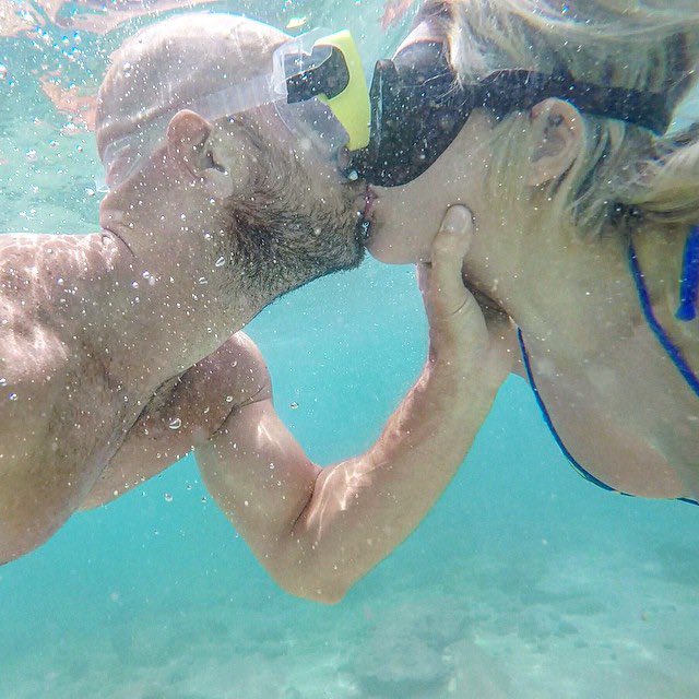 Do you even train for underwater make out sessions?! @KissaSins 🤿 😘 https://t.co/ZTExbtvKbY<a href="/tag/mvsales"class="tags"><span>#mvsales</span></a>