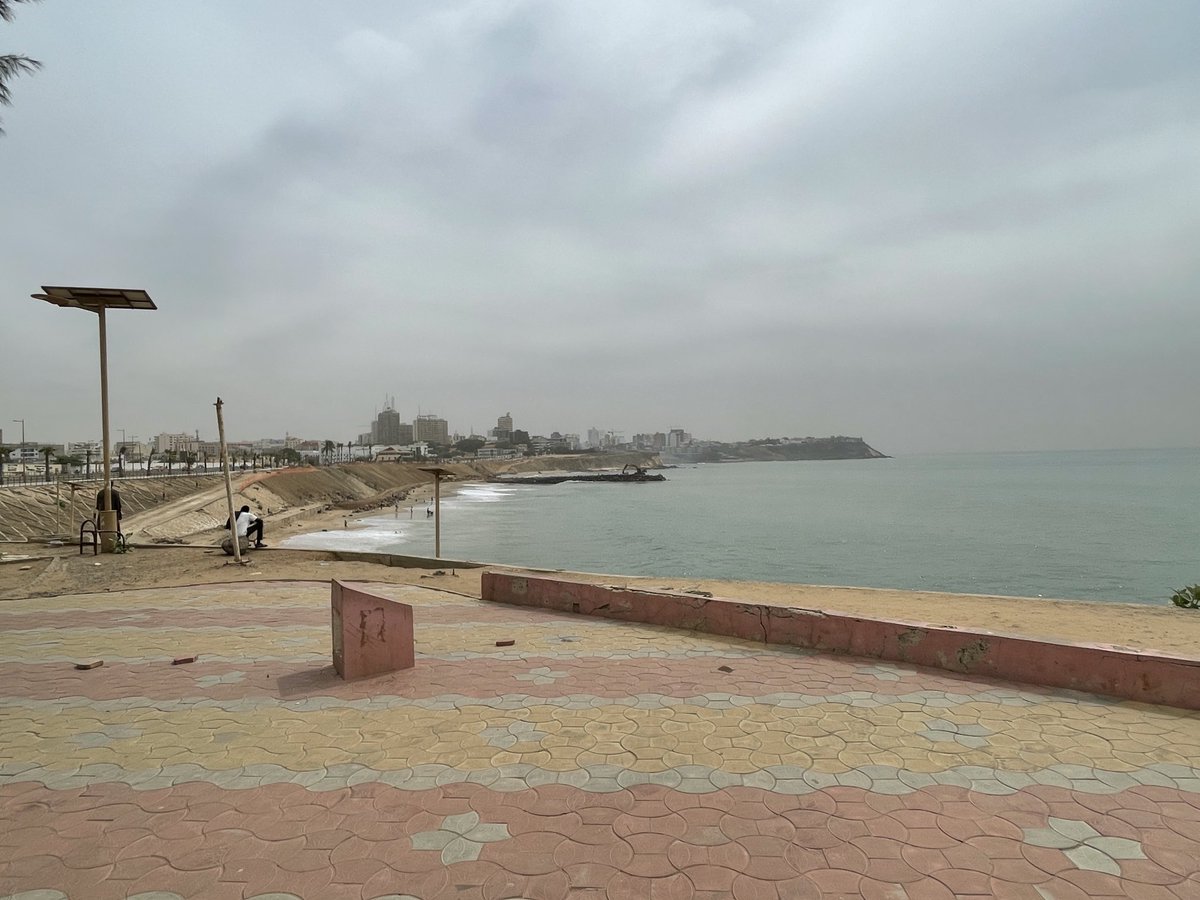 AlexSKolker's tweet photo. As a coastal scholar, I appreciate seeing all of the ways people interact  with the water. Here in #Dakar , people enjoying the beach at lunch time on a Monday. #africa #coastal #ocean #climate #plage #locean #mer #climatique https://t.co/MjBCX84PPg
