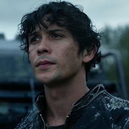 BIG BROTHER THE 100 

— Quem seria o primeiro eliminado?