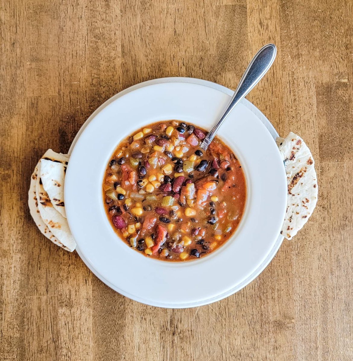 TheAcreNM's tweet photo. A warm bowl of Texas Chili is exactly what we’re craving for #meatlessmonday #comfortveganfood https://t.co/9TraEXRJsH